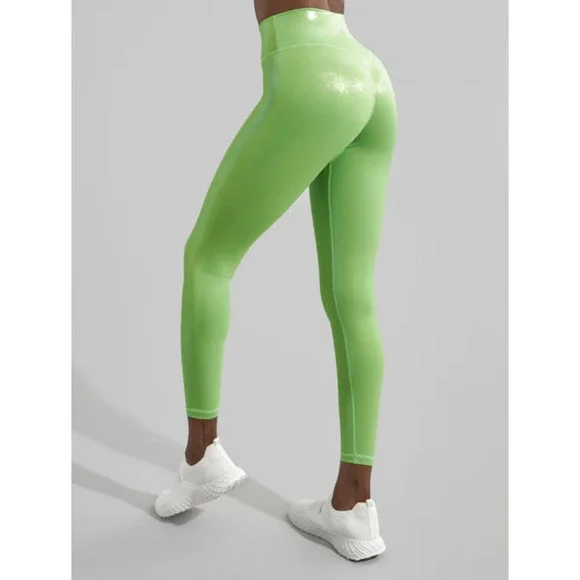 BUFFBUNNY Rebel Holographic Green Leggings - Picture 9 of 10